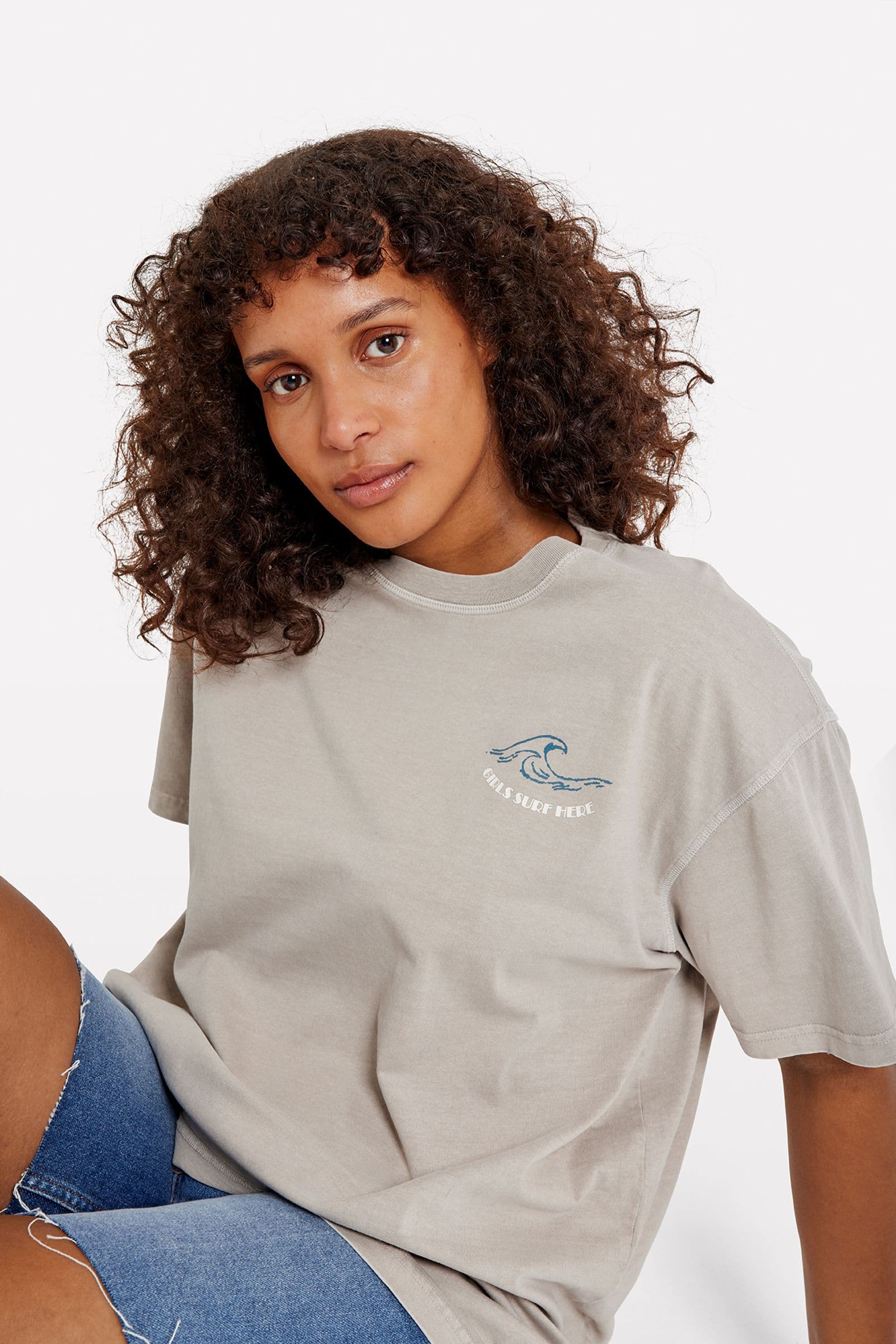 ENKULLA SS TEE PRINT WASH 5310 Girls Surf Here