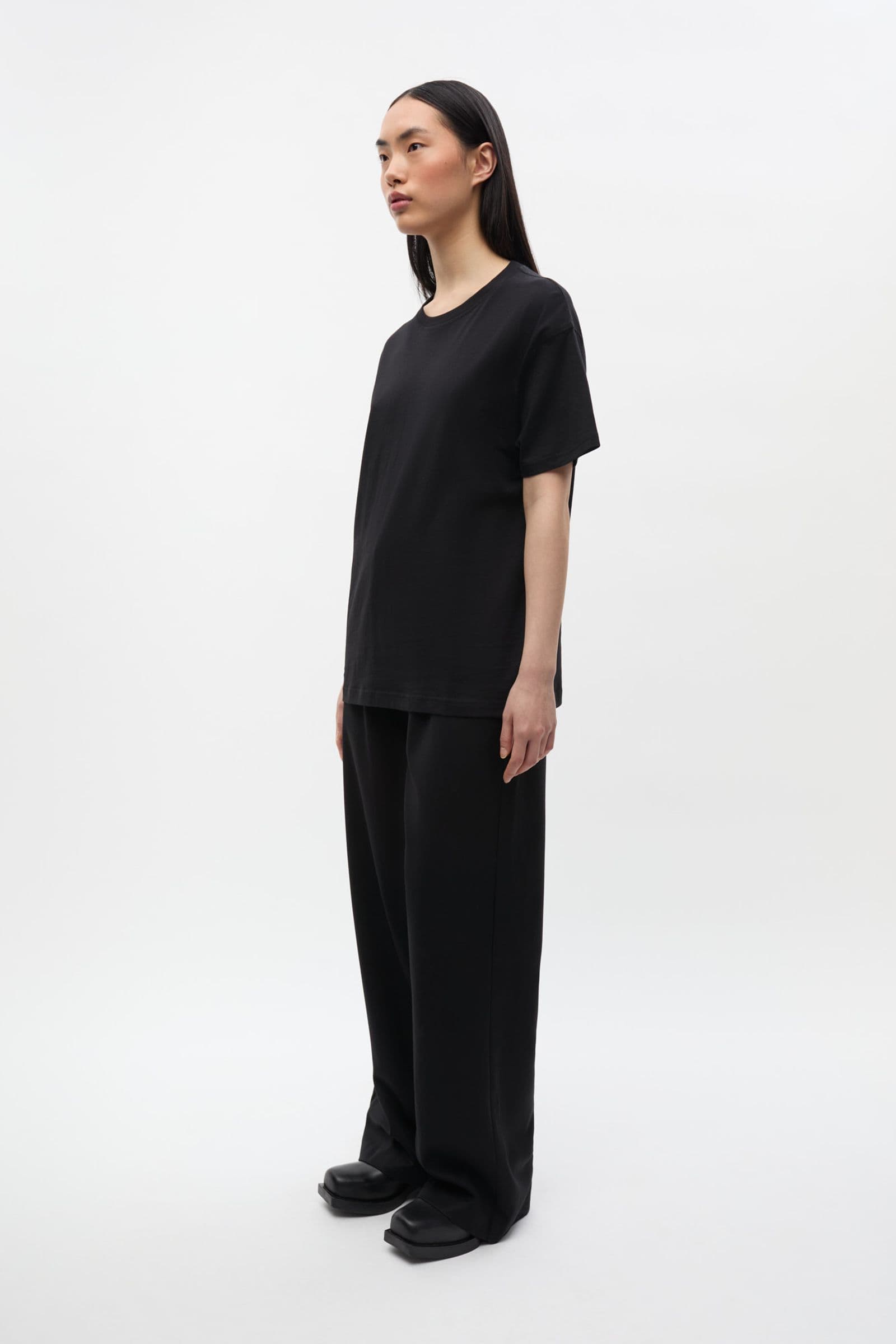 ENKULLA SS TEE SOLID 5310 Black