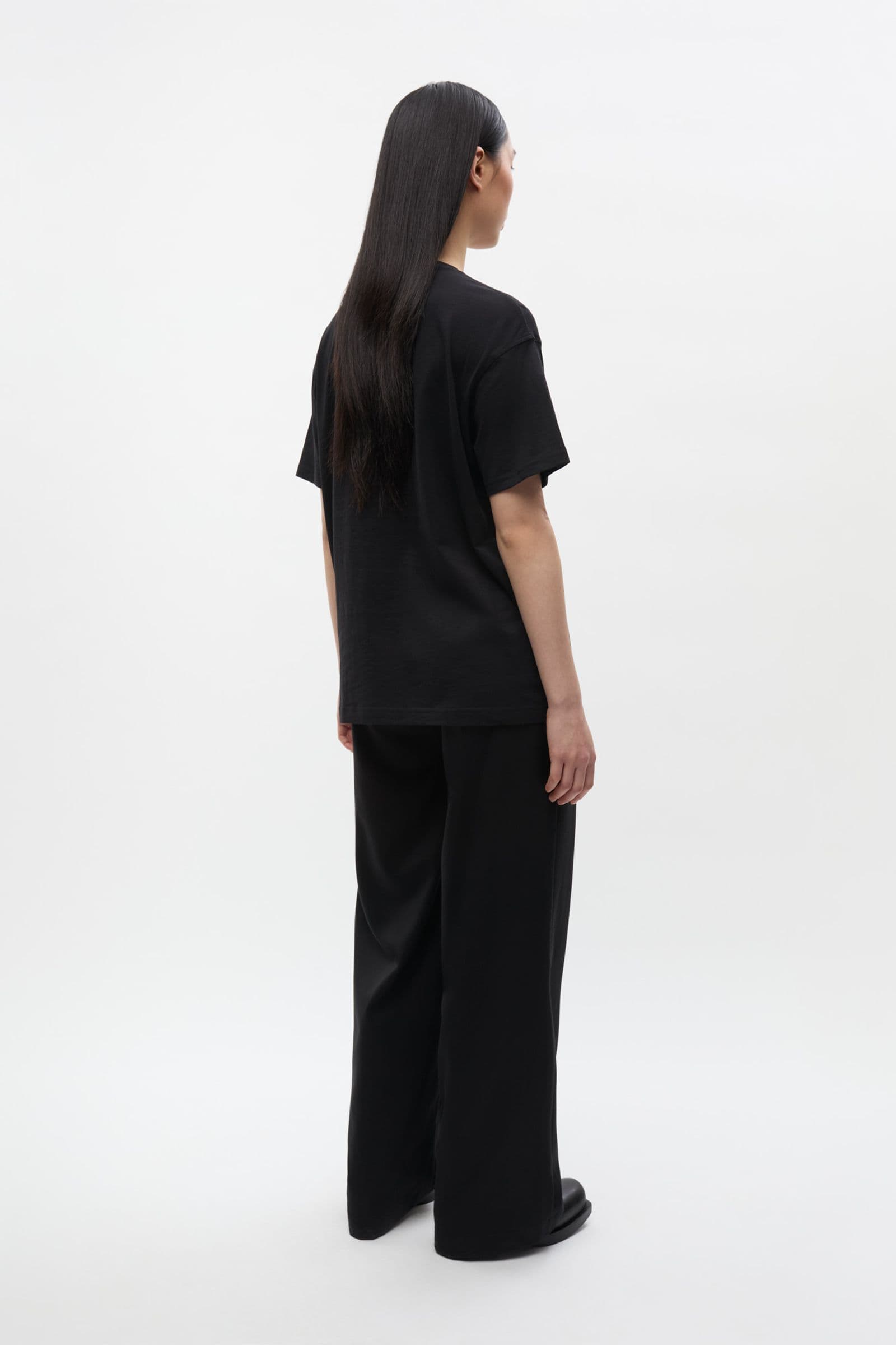ENKULLA SS TEE SOLID 5310 Black