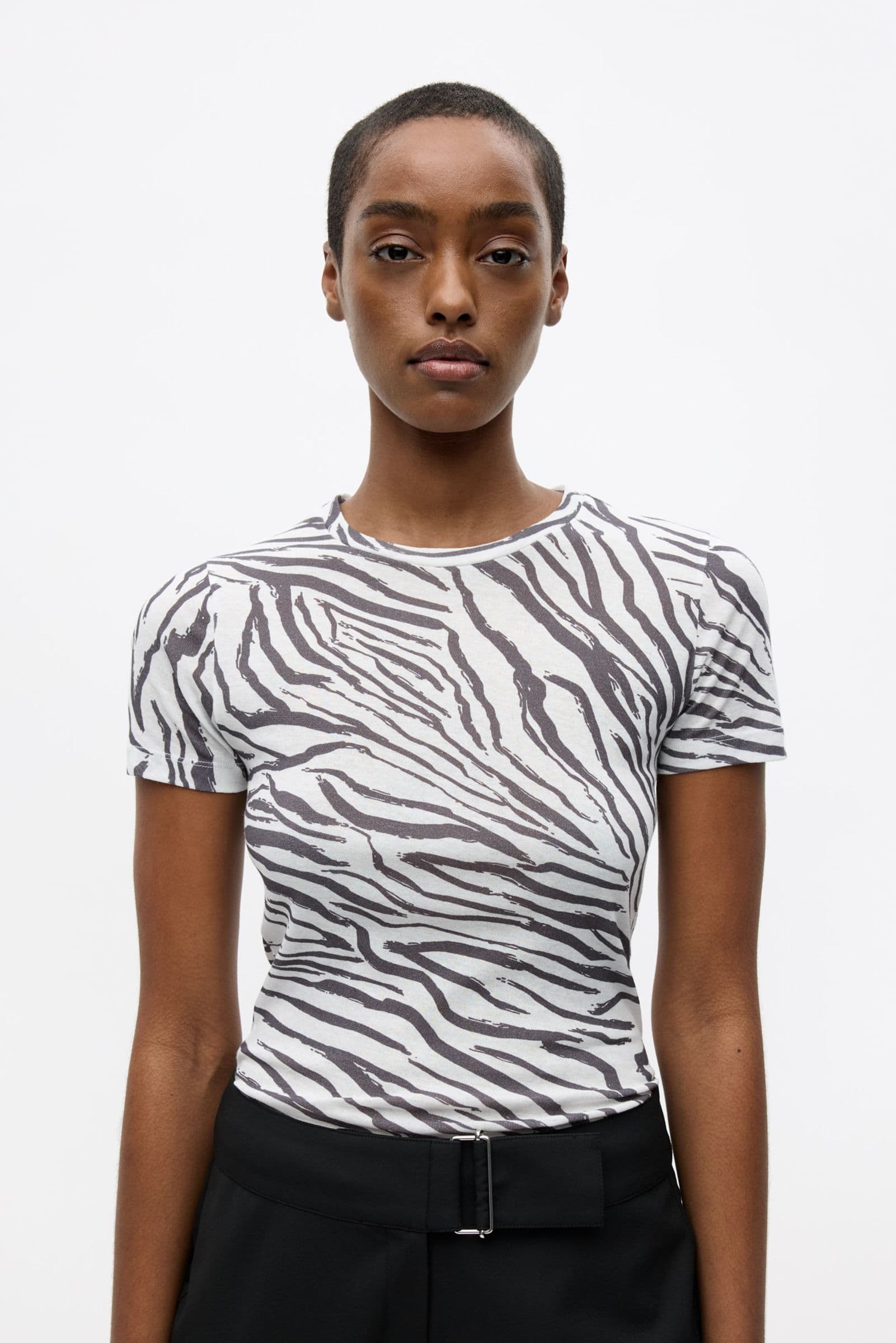 ENVELDA SS TEE AOP 5328 Washed Zebra
