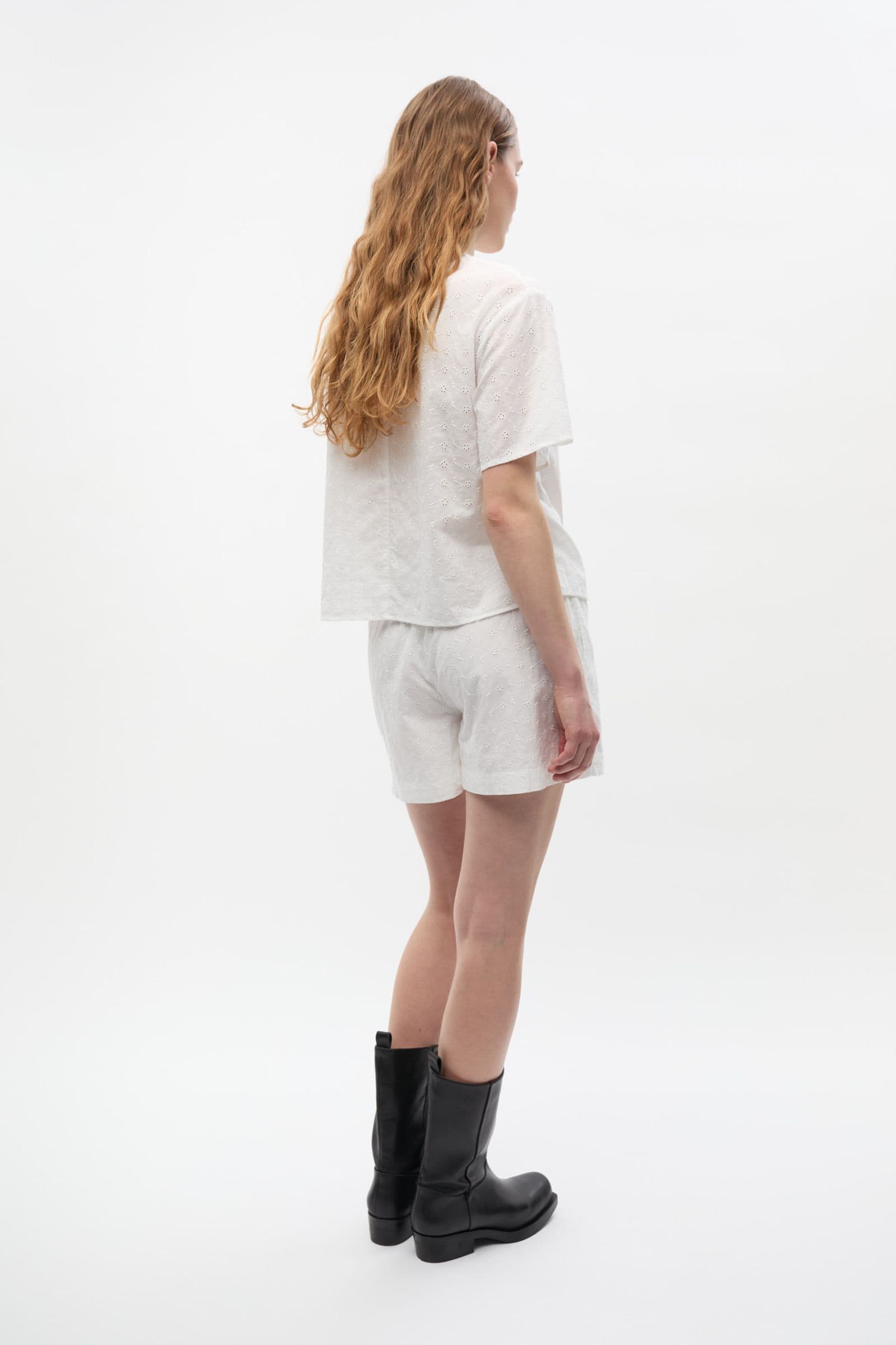ENELISA SS SHIRT EMB 7243 Bright White EMB