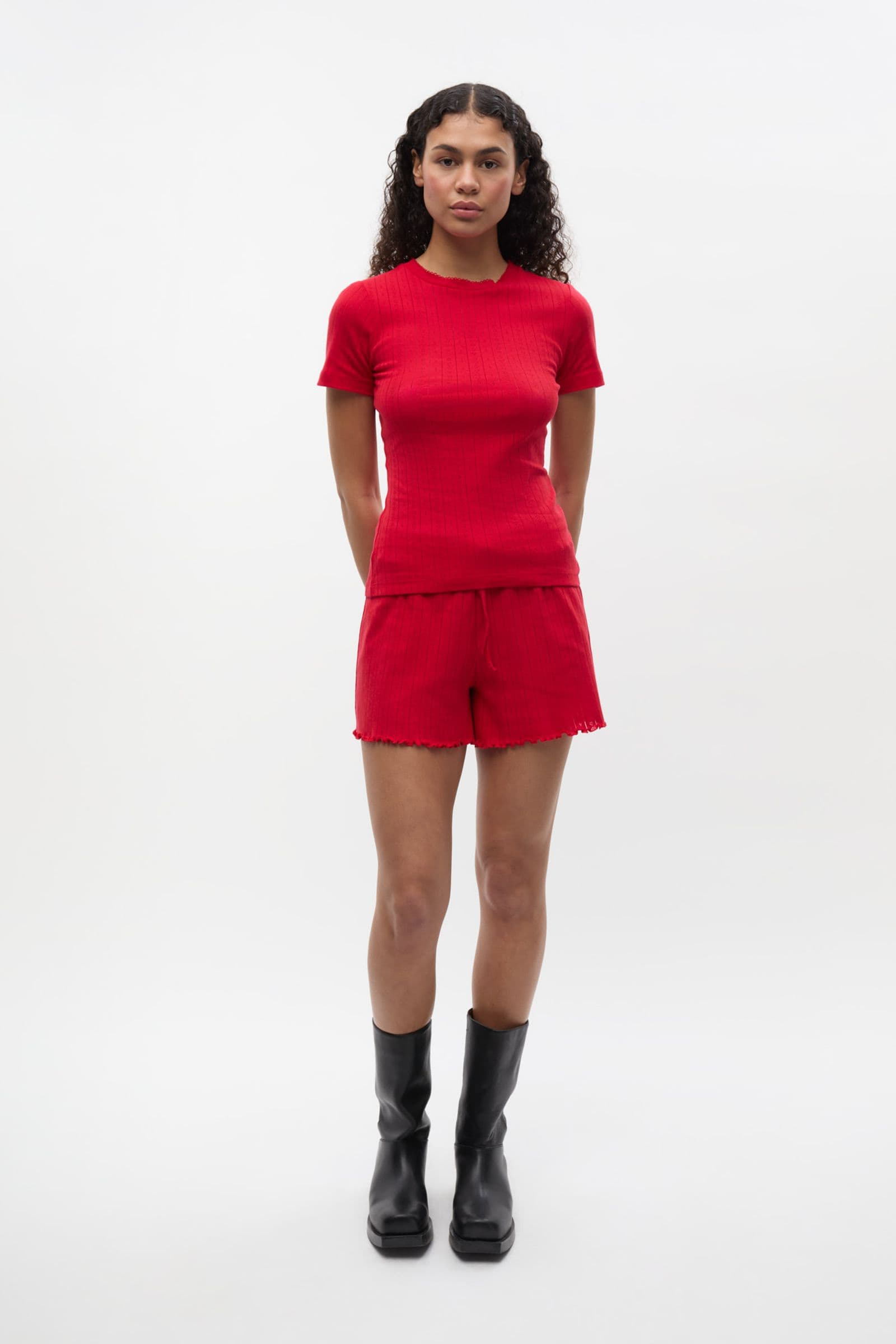 ENVOLVI SHORTS 7090 Salsa