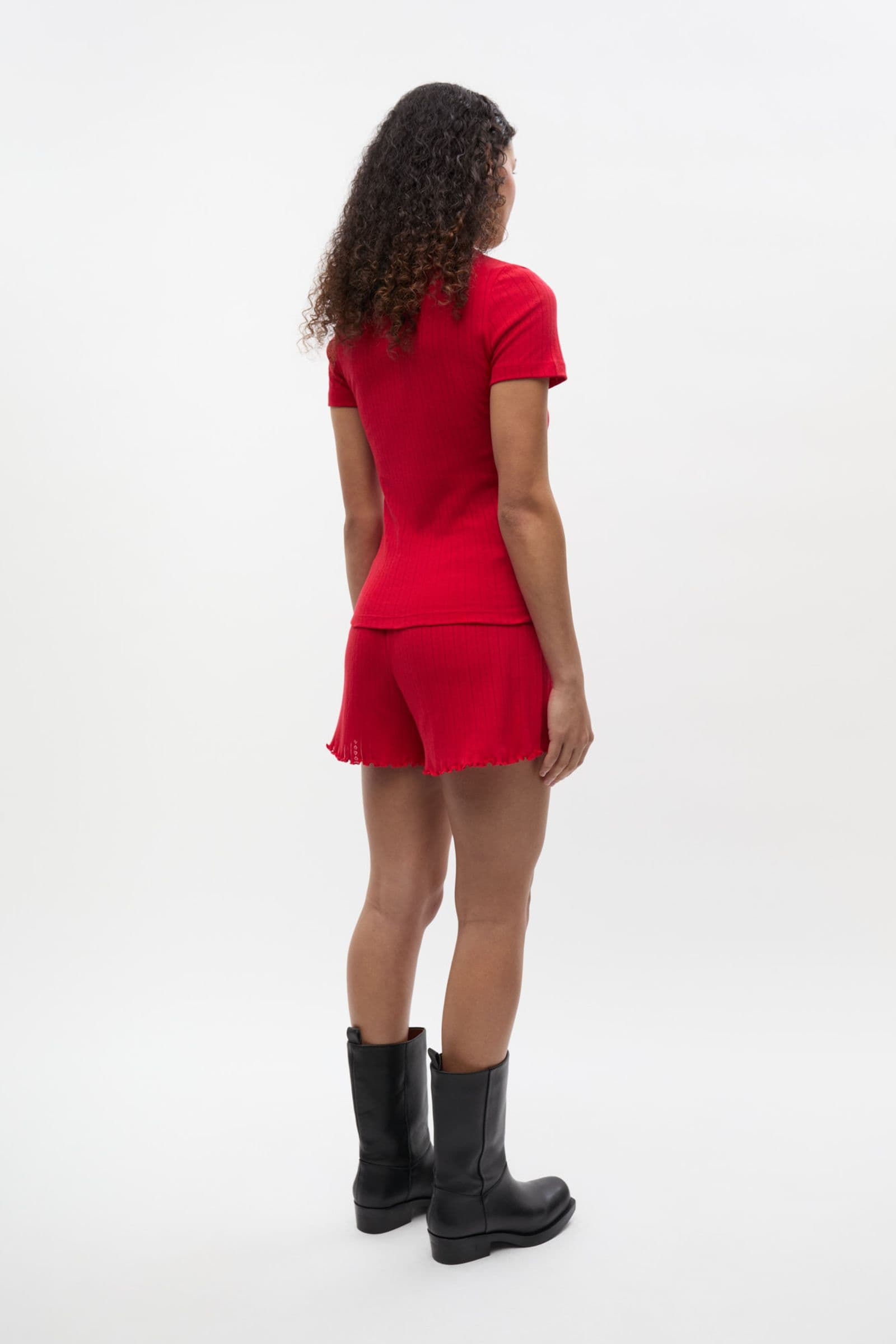 ENVOLVI SHORTS 7090 Salsa
