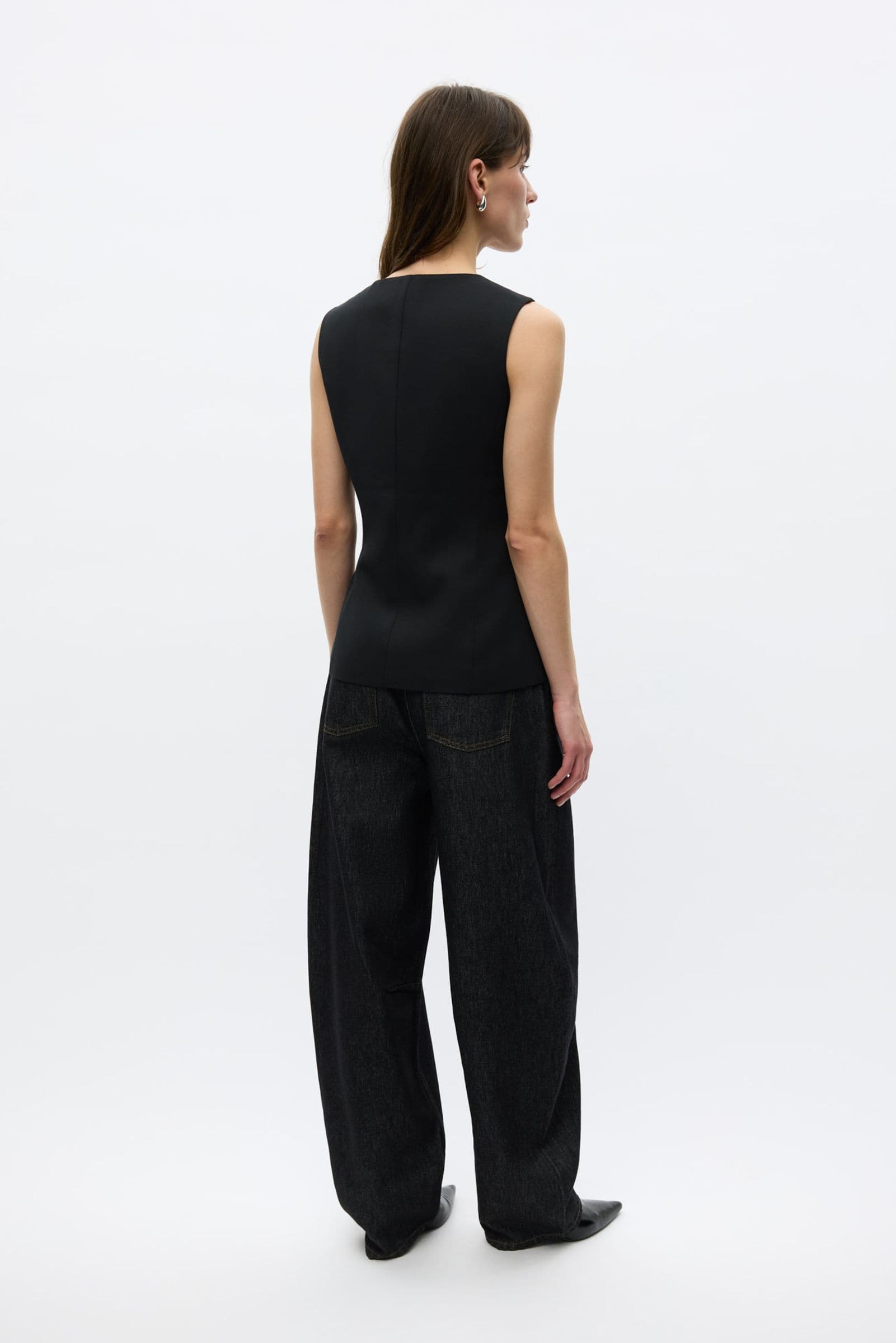 ENDONNA O-N VEST 7092 Black