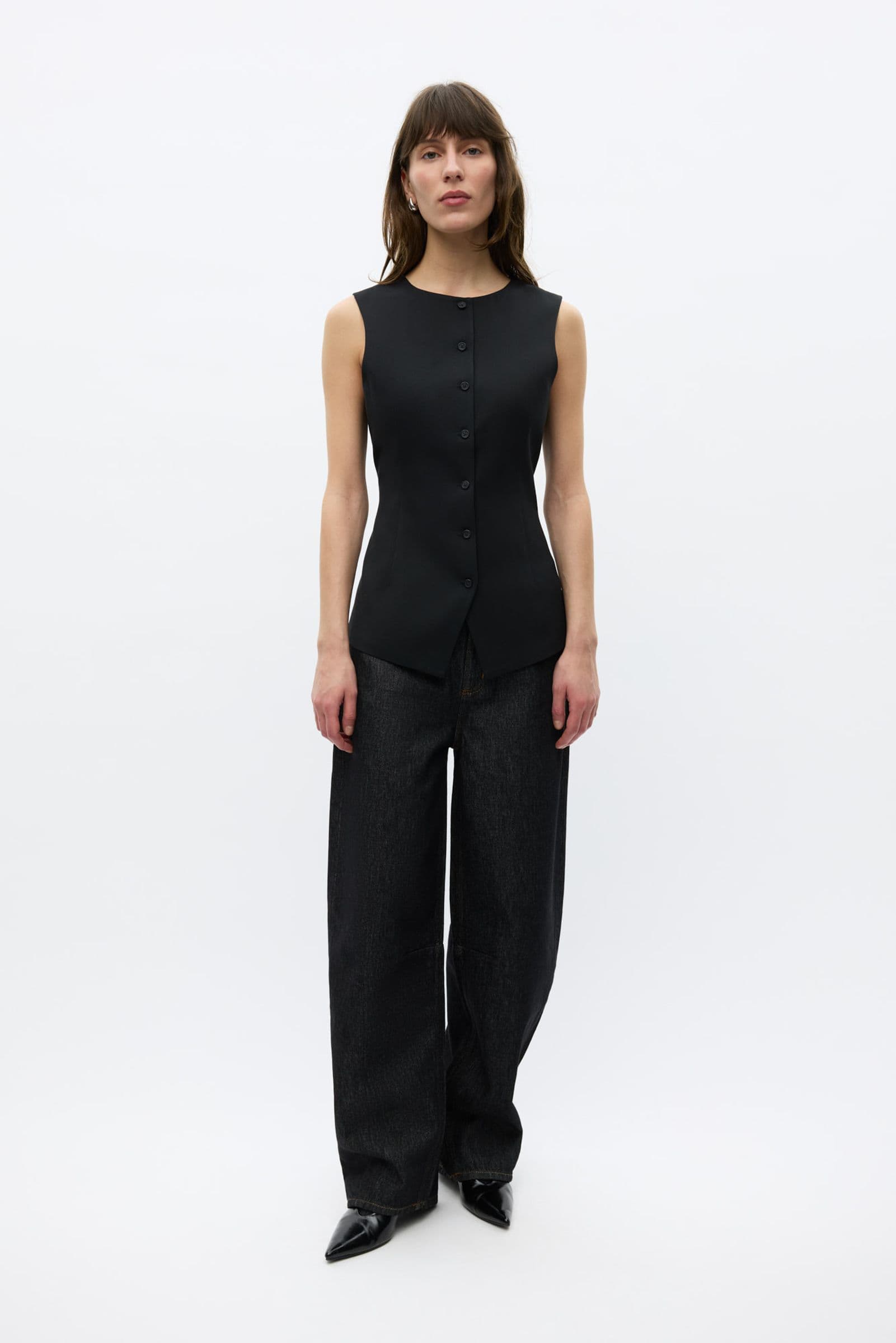 ENDONNA O-N VEST 7092 Black