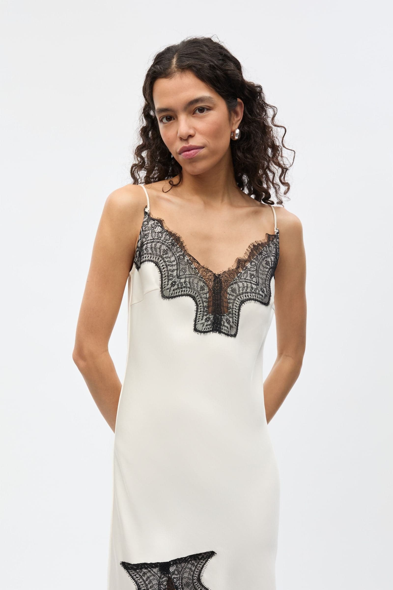 ENNINA LACE DRESS 7525 Gardenia