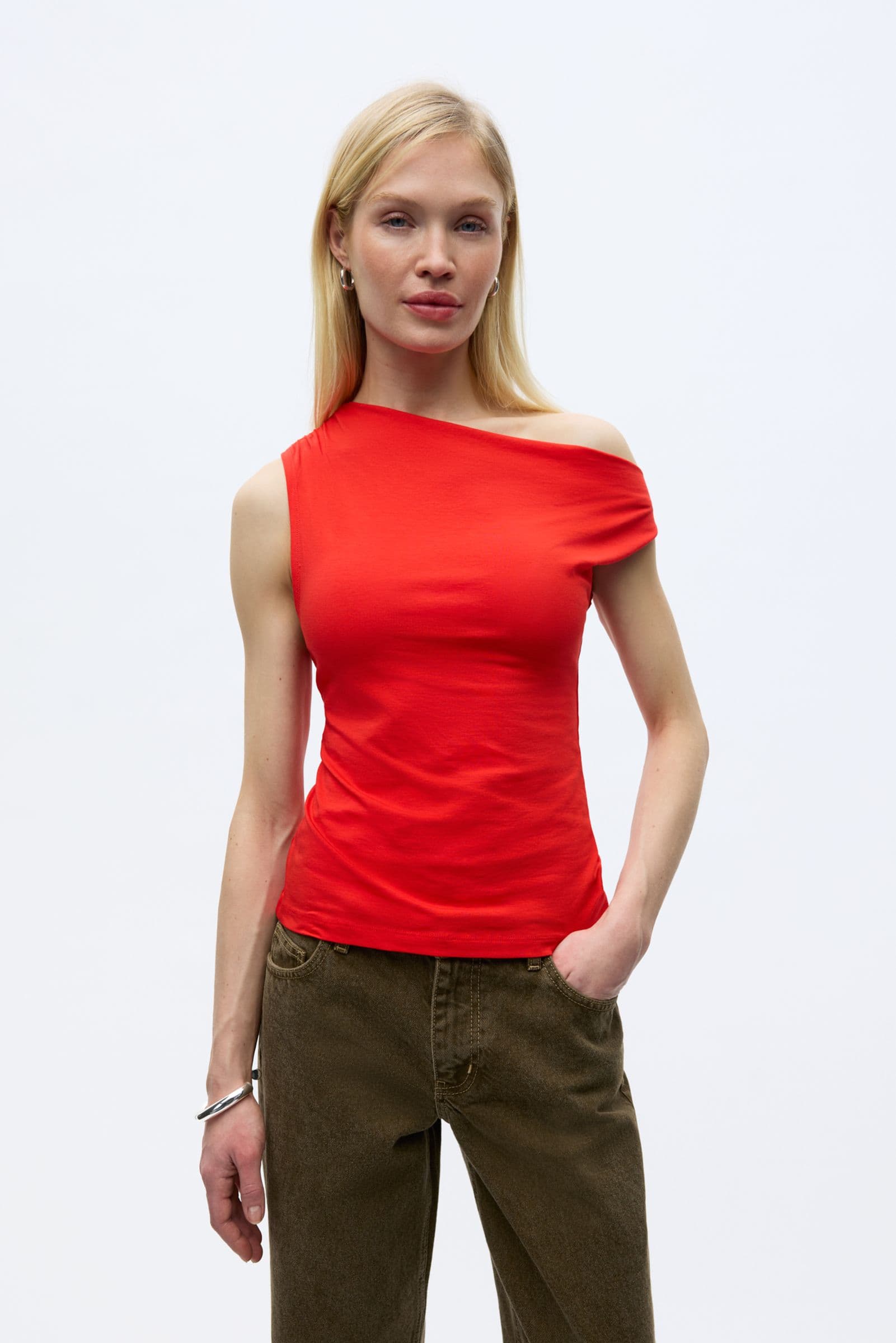 ENMARLEY TOP 7047 FIERY RED